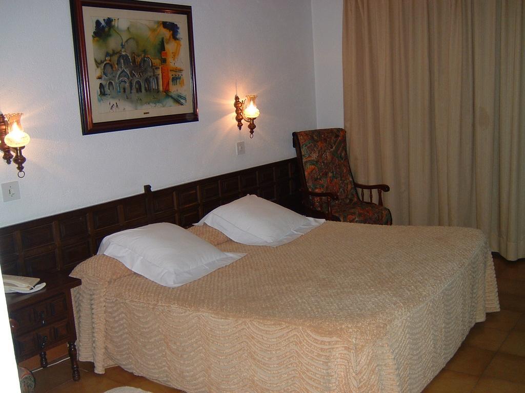 Miryam L' Escala